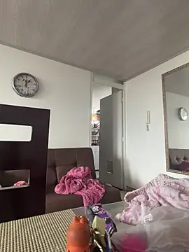 LunaHeat online show from 04/22/26, 05:03