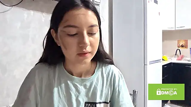 Snapshot of ZyntraLoom chatting on 02/25/26, 12:15 ZyntraLoom online show from 02/25/26, 12:15