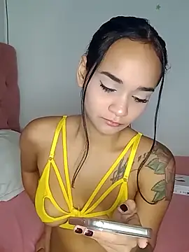 Maria x Alejandra online show from 06/20/26, 08:00