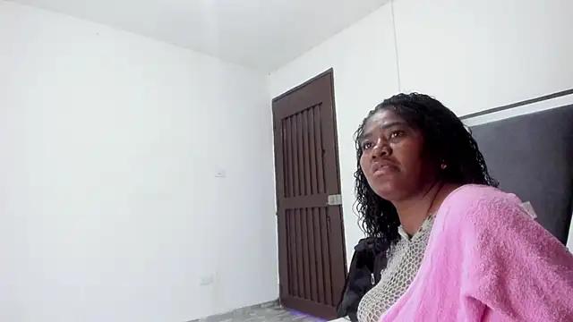 Sophiia88 online show from 04/23/26, 08:11