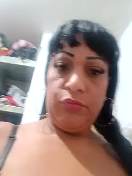 Snapshot of SabrinaColin chatting on 05/31/26, 03:58 SabrinaColin online show from 05/31/26, 03:58