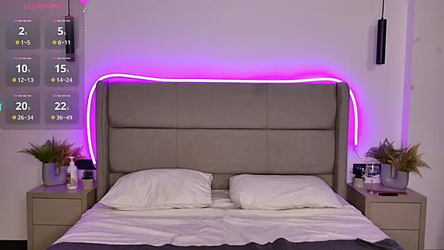 Luna Starlight online show from 02/11/26, 09:09