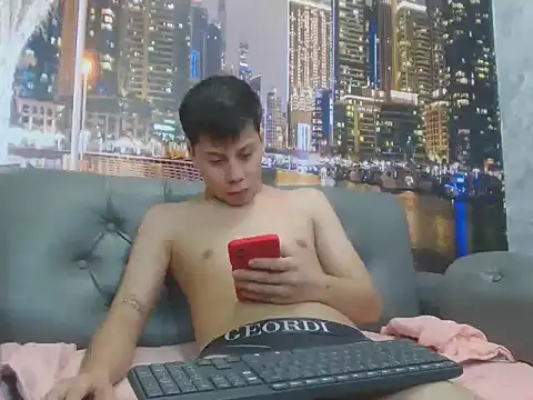 santiago xxxcol online show from 04/10/26, 11:20