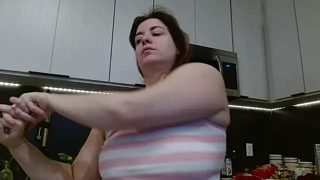 HazelSkyesChat online show from 02/19/26, 05:31