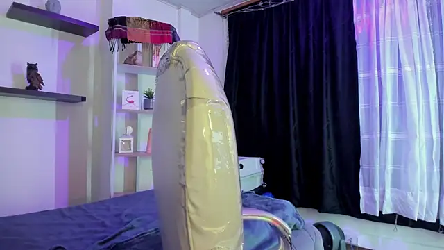 Miniadelf online show from 03/24/26, 08:58