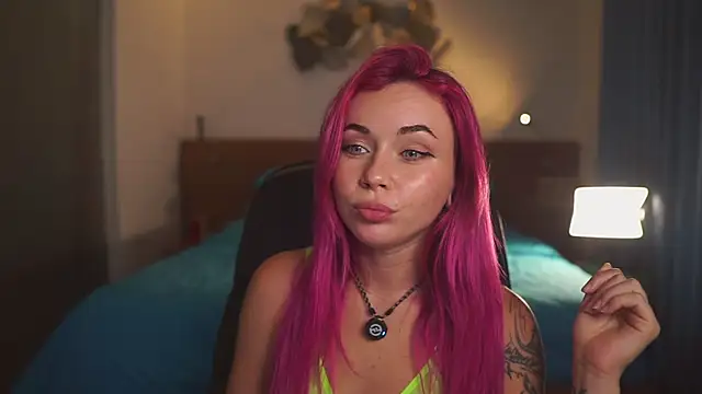 Sarah Pink online show from 03/05/26, 12:23