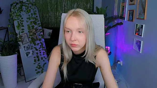 MaoqiBeverly online show from 03/27/26, 08:37