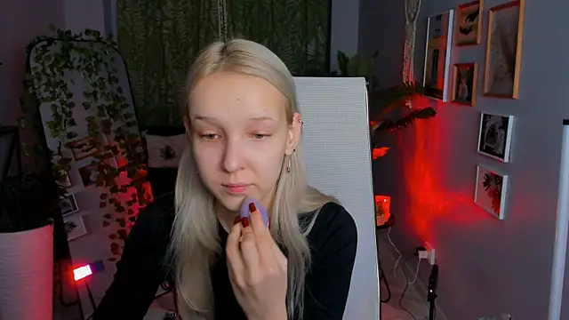 MaoqiBeverly online show from 03/29/26, 05:18