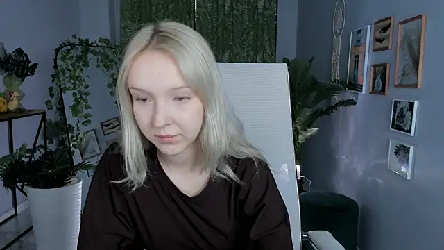 MaoqiBeverly online show from 04/07/26, 08:48