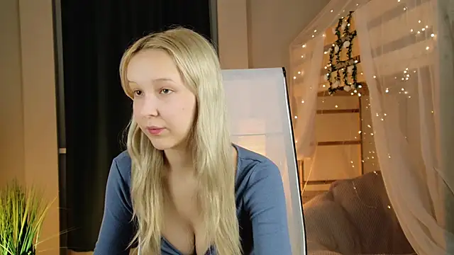 MaoqiBeverly online show from 04/18/26, 05:22