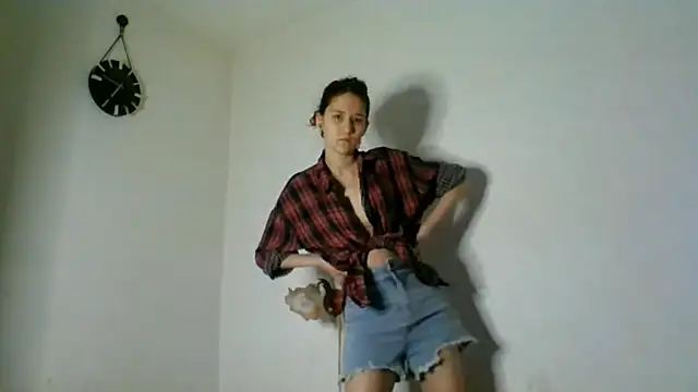 NickiKisinger online show from 04/21/26, 05:14