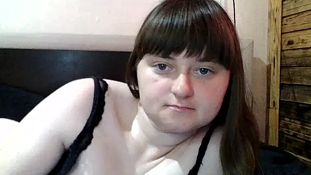 Snapshot of LuckyLust15 chatting on 07/20/26, 01:13 LuckyLust15 online show from 07/20/26, 01:13