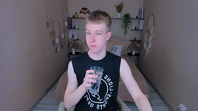 Snapshot of Dylan_Norton chatting on 05/28/26, 09:23 Dylan Norton online show from 05/28/26, 09:23
