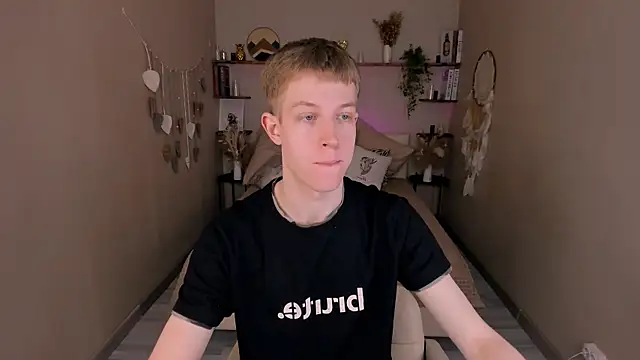 Snapshot of Dylan_Norton chatting on 05/31/26, 03:30 Dylan Norton online show from 05/31/26, 03:30