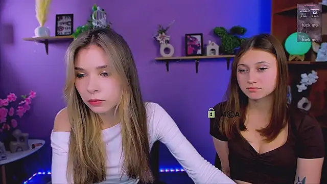 arianaa cat online show from 04/09/26, 11:54