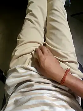 Snapshot of sexkingshiv chatting on 04/12/26, 05:40 sexkingshiv online show from 04/12/26, 05:40