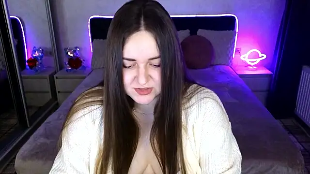 Eva Luxx online show from 03/10/26, 12:59