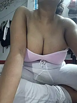 Snapshot of mistii07 chatting on 07/28/26, 08:32 mistii07 online show from 07/28/26, 08:32