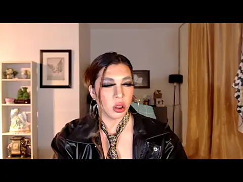 Snapshot of tsbigmilk chatting on 02/06/26, 09:23 tsbigmilk online show from 02/06/26, 09:23