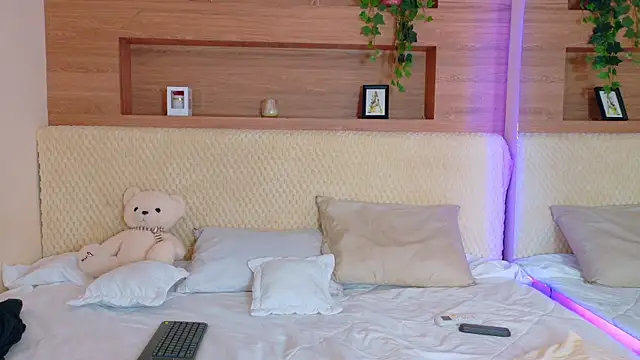 VioletBloomm online show from 02/17/26, 11:29