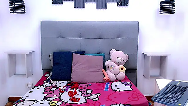 Sophia Valentina online show from 02/28/26, 04:46