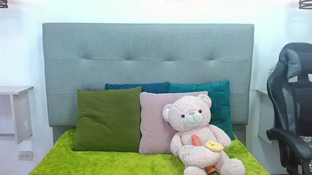 Sophia Valentina online show from 03/20/26, 04:06