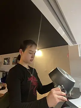 Just-Lilly online show from 04/12/26, 02:55