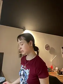 Just-Lilly online show from 04/19/26, 06:10