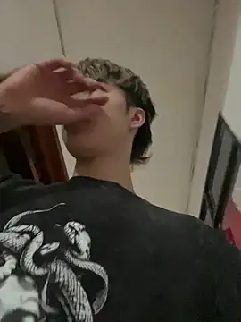 AlexanderCollman2 online show from 04/21/26, 02:37