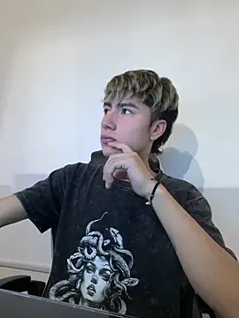 AlexanderCollman2 online show from 04/21/26, 03:24