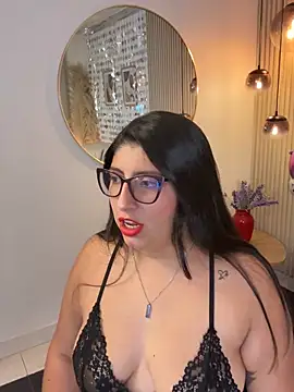 Snapshot of Sally_Dvine chatting on 06/20/26, 04:15 Sally Dvine online show from 06/20/26, 04:15