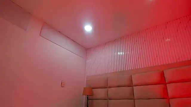 Snapshot of CarolineFyre chatting on 03/04/26, 12:55 CarolineFyre online show from 03/04/26, 12:55