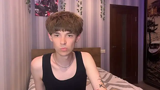Snapshot of Sweet_Dude chatting on 05/20/26, 06:36 Sweet Dude online show from 05/20/26, 06:36