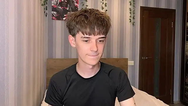Snapshot of Sweet_Dude chatting on 06/03/26, 04:12 Sweet Dude online show from 06/03/26, 04:12