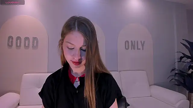 IsabellaMorettiX online show from 05/08/26, 03:56