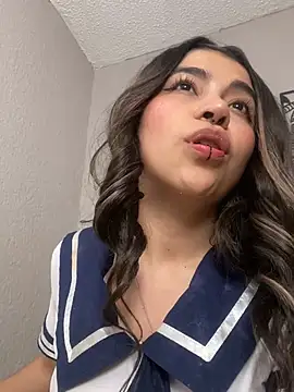 loveegirll1 online show from 02/03/26, 06:40