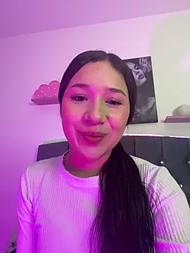 DULCE MARIA EF online show from 02/04/26, 11:49