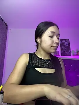 DULCE MARIA EF online show from 03/05/26, 01:07