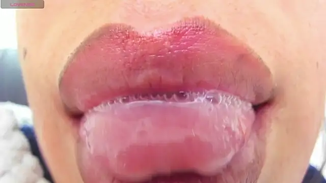 Laura Med online show from 04/15/26, 02:18