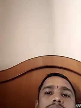 Mumbai handsom92 online show from 02/22/26, 04:46