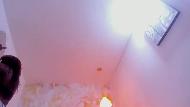 nylaroyale cr online show from 02/08/26, 07:39