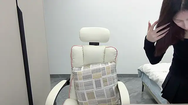 DYyyyyy-- online show from 02/12/26, 12:11