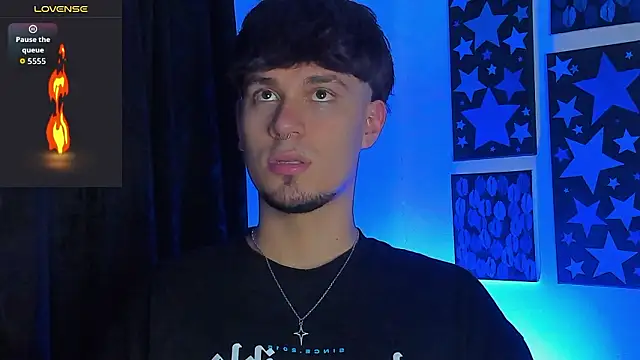 manu  05 online show from 03/17/26, 03:11