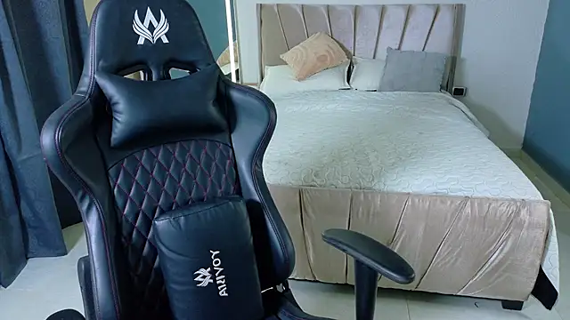 Alishaa sweet online show from 04/15/26, 07:58