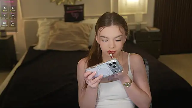 Snapshot of Zlata_Sky chatting on 06/20/26, 02:42 Zlata Sky online show from 06/20/26, 02:42