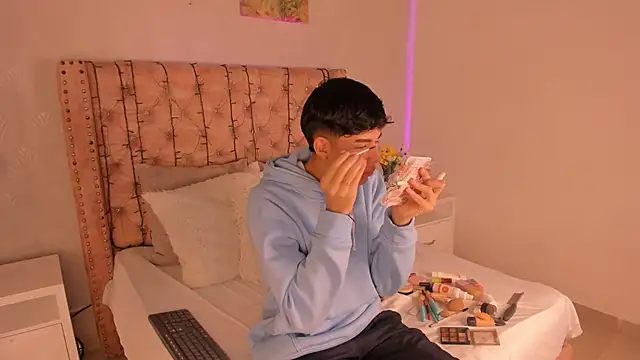 noah lewiss online show from 03/05/26, 11:17