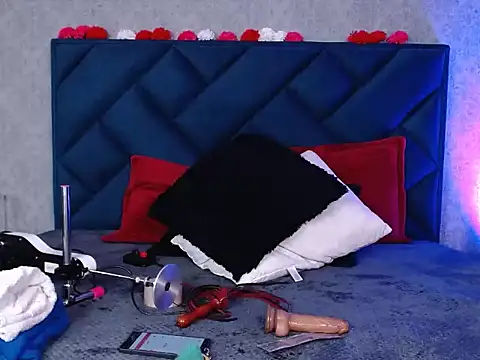 Lia tomson online show from 02/17/26, 07:31