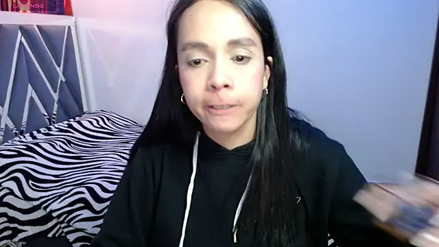 Snapshot of paula_lopez__ chatting on 06/09/26, 05:35 paula lopez online show from 06/09/26, 05:35