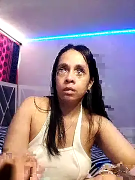 Snapshot of paula_lopez__ chatting on 06/25/26, 06:34 paula lopez online show from 06/25/26, 06:34