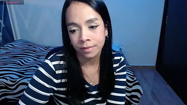 Snapshot of paula_lopez__ chatting on 07/02/26, 10:05 paula lopez online show from 07/02/26, 10:05